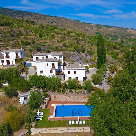 בית נופש Gemuetliches Mit Pool Und Garten